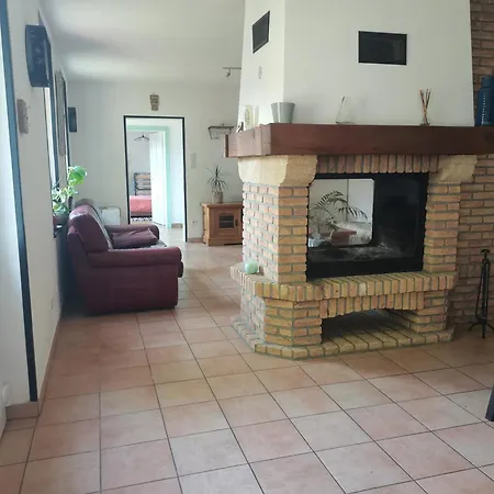 Holiday home Maison A La Campagne Proche Du Canal Thun-Saint-Martin