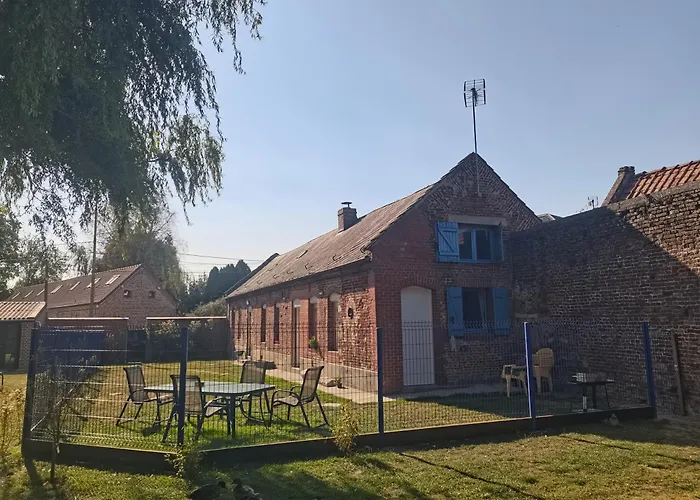 Casa de Férias Maison A La Campagne Proche Du Canal Thun-Saint-Martin