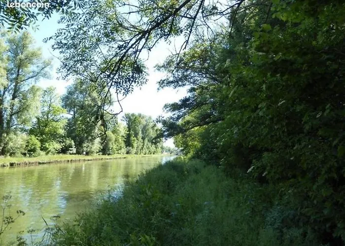 Casa de Férias Maison A La Campagne Proche Du Canal